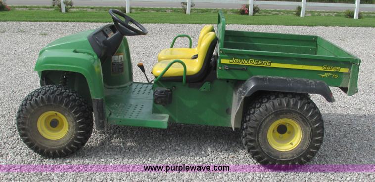 image for item AY9840 2006 John Deere Gator utility vehicle