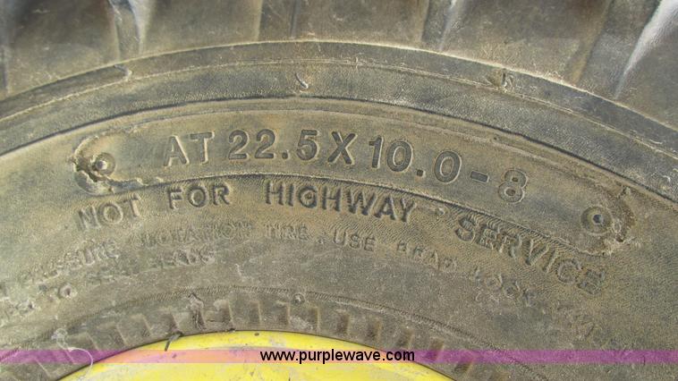 image for item AY9840 2006 John Deere Gator utility vehicle