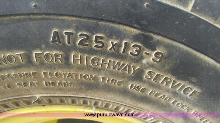 image for item AY9840 2006 John Deere Gator utility vehicle