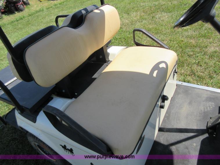 image for item AZ9056 Ez-go M202 golf cart