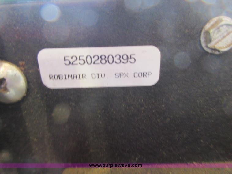 image for item AZ9060 1995 Matco refrigerant recovery and recycling system