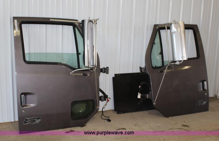 image for item BC9208 2001 Sterling truck doors