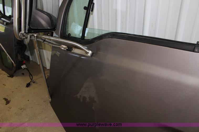 image for item BC9208 2001 Sterling truck doors