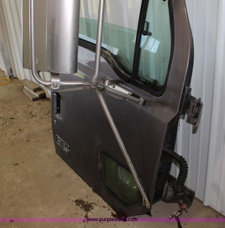 image for item BC9208 2001 Sterling truck doors