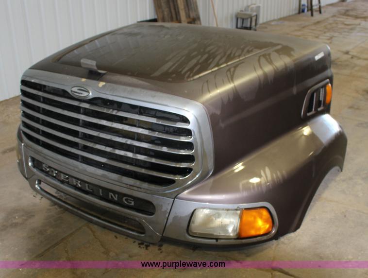 image for item BC9209 2001 Sterling truck hood