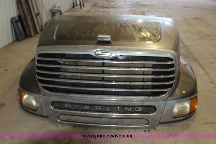 image for item BC9209 2001 Sterling truck hood