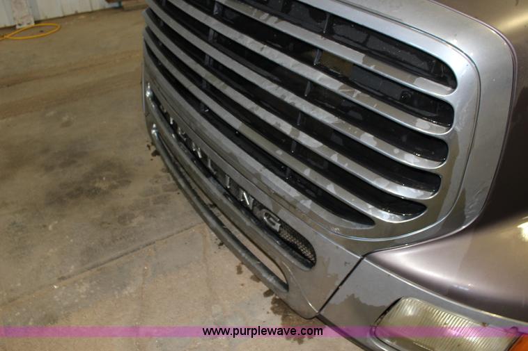 image for item BC9209 2001 Sterling truck hood