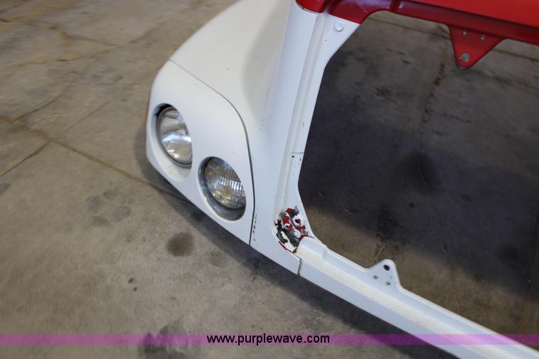 image for item BC9211 2000 Freightliner Century truck hood