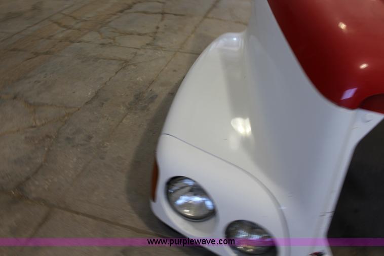 image for item BC9211 2000 Freightliner Century truck hood