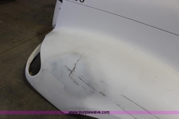 image for item BC9213 2002 Freightliner Columbia truck hood