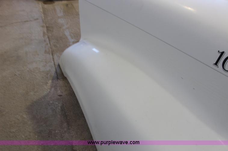 image for item BC9213 2002 Freightliner Columbia truck hood