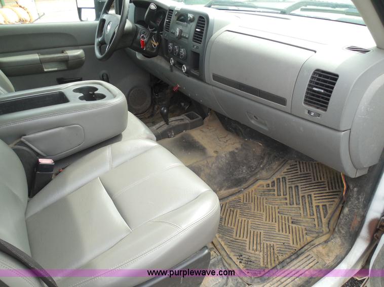 image for item BH9493 2008 Chevrolet Silverado 1500 Ext. Cab pickup truck