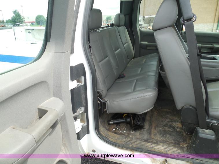 image for item BH9493 2008 Chevrolet Silverado 1500 Ext. Cab pickup truck