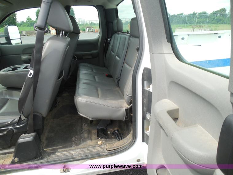 image for item BH9493 2008 Chevrolet Silverado 1500 Ext. Cab pickup truck