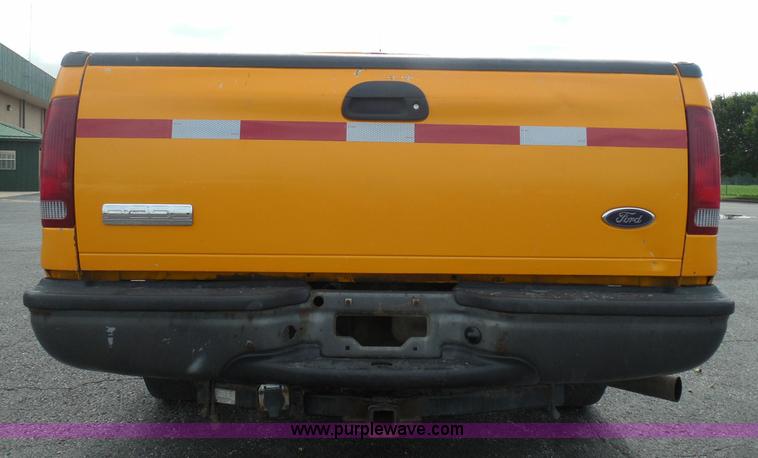 image for item BH9494 2005 Ford F250 Super Duty pickup truck
