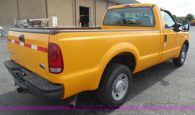 image for item BH9494 2005 Ford F250 Super Duty pickup truck