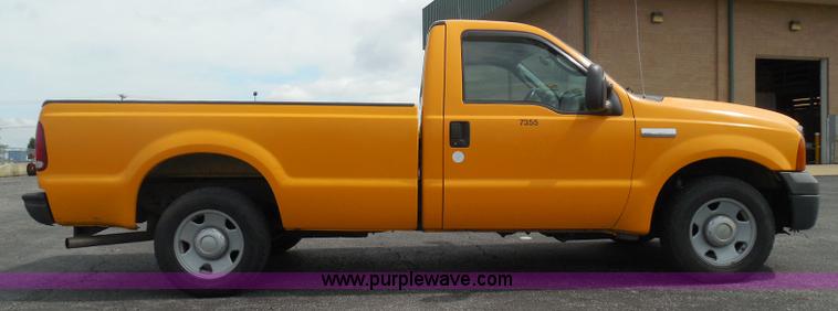 image for item BH9494 2005 Ford F250 Super Duty pickup truck