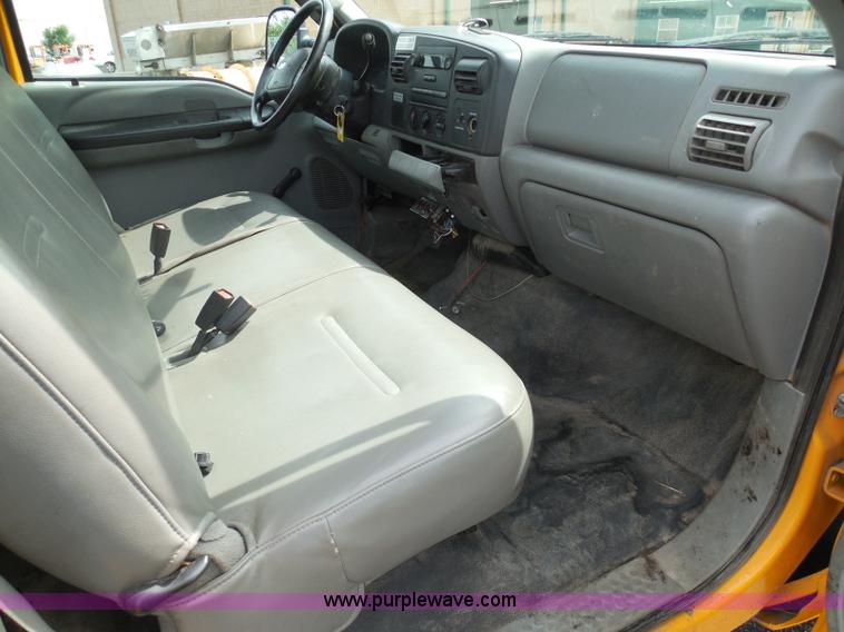 image for item BH9494 2005 Ford F250 Super Duty pickup truck