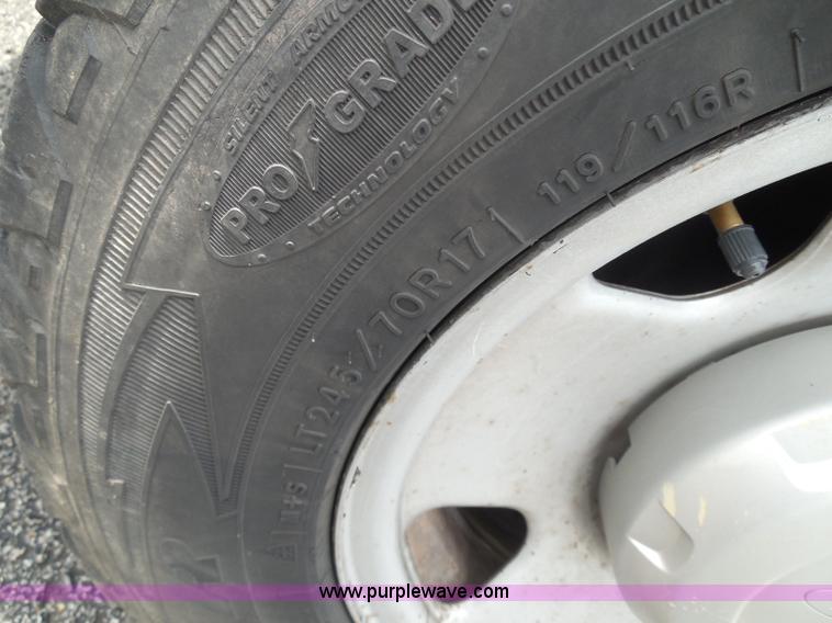 image for item BH9494 2005 Ford F250 Super Duty pickup truck