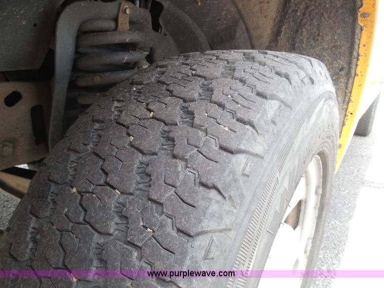 image for item BH9494 2005 Ford F250 Super Duty pickup truck