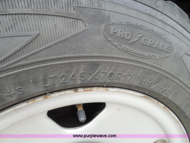 image for item BH9494 2005 Ford F250 Super Duty pickup truck