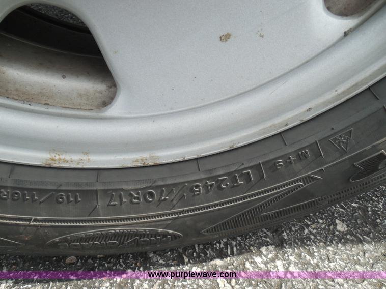 image for item BH9494 2005 Ford F250 Super Duty pickup truck