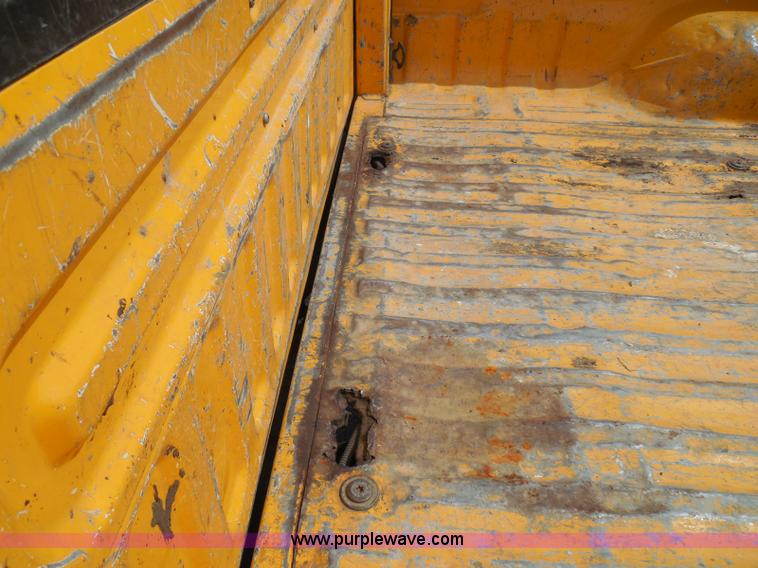 image for item BH9494 2005 Ford F250 Super Duty pickup truck