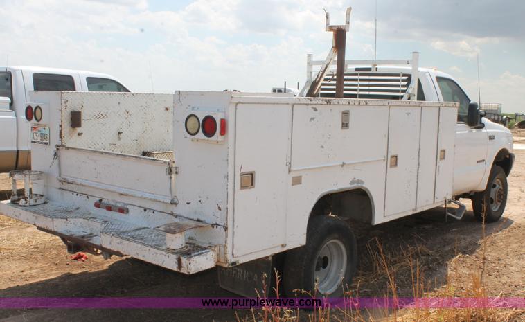 image for item BJ9413 2001 Ford F350 Super Duty utility truck