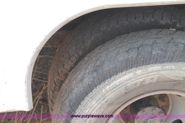 image for item BJ9413 2001 Ford F350 Super Duty utility truck