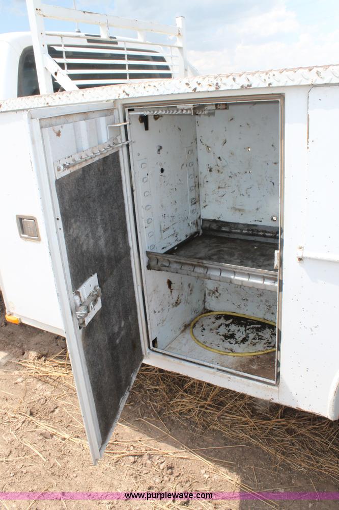 image for item BJ9413 2001 Ford F350 Super Duty utility truck