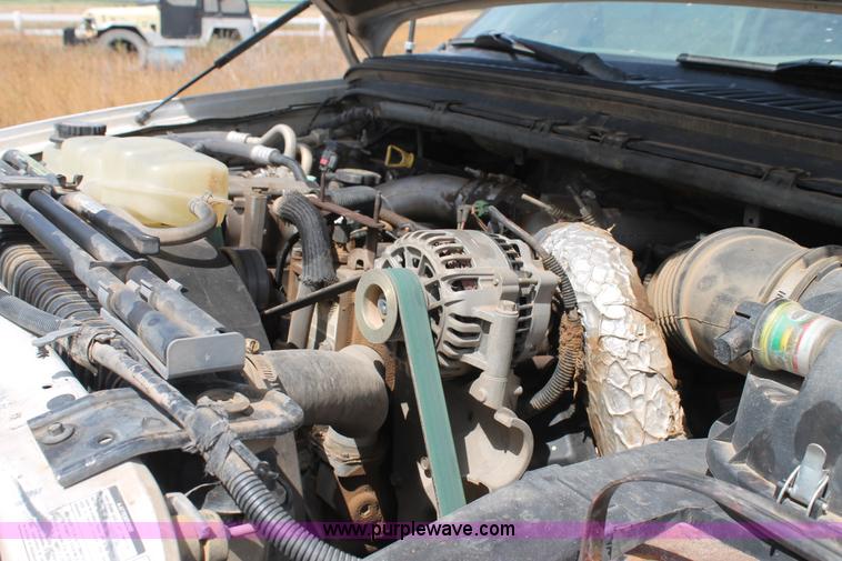 image for item BJ9413 2001 Ford F350 Super Duty utility truck