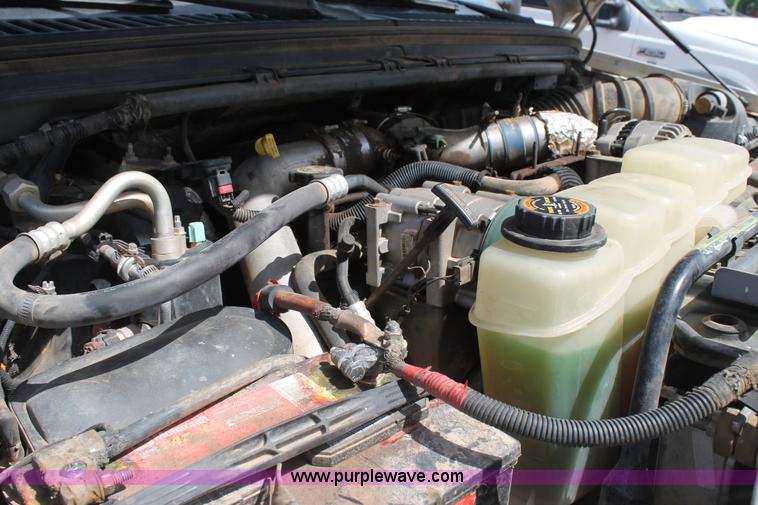 image for item BJ9413 2001 Ford F350 Super Duty utility truck