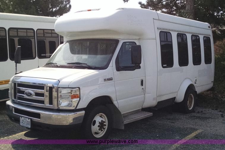 image for item BK9713 2009 Ford E350 Super Duty van