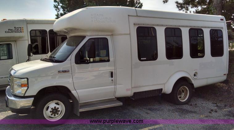 image for item BK9713 2009 Ford E350 Super Duty van