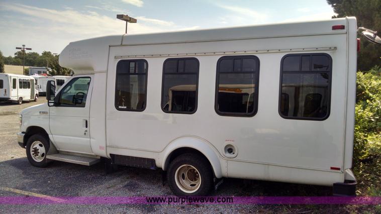 image for item BK9713 2009 Ford E350 Super Duty van