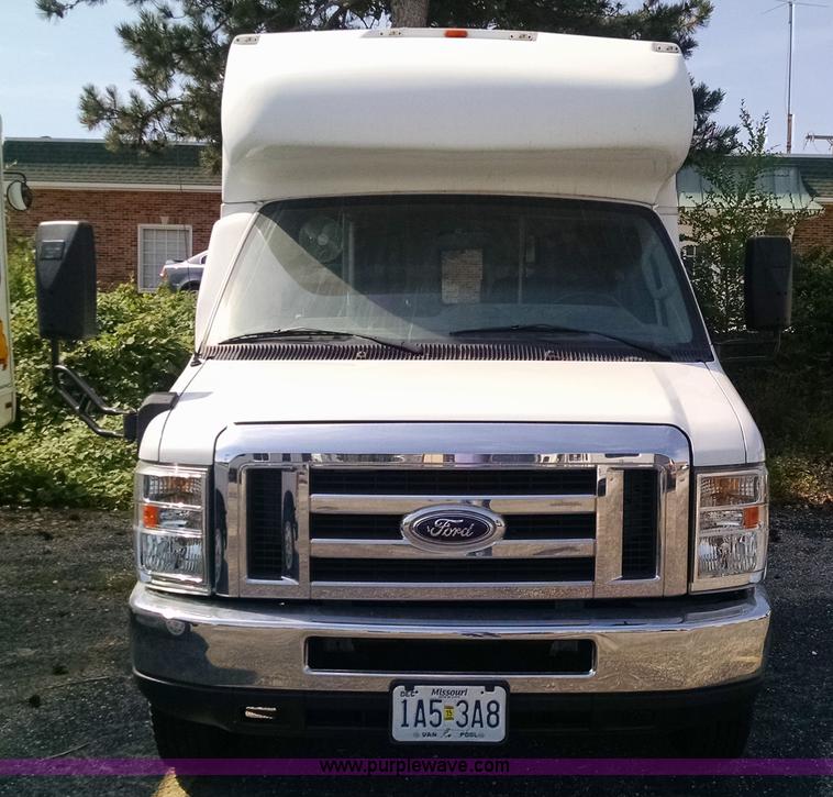 image for item BK9713 2009 Ford E350 Super Duty van