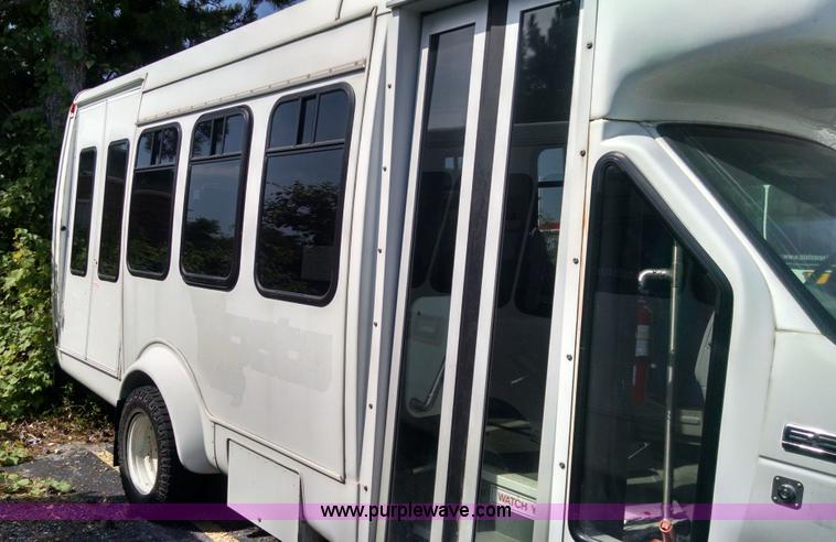 image for item BK9713 2009 Ford E350 Super Duty van