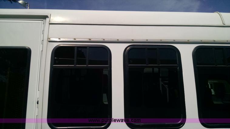 image for item BK9713 2009 Ford E350 Super Duty van