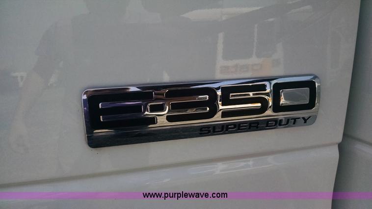 image for item BK9713 2009 Ford E350 Super Duty van