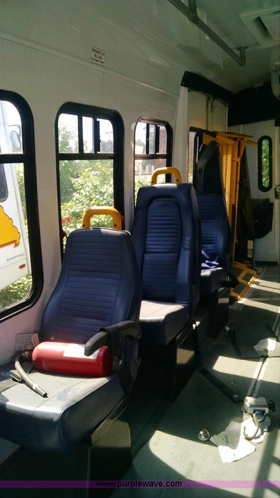 image for item BK9713 2009 Ford E350 Super Duty van