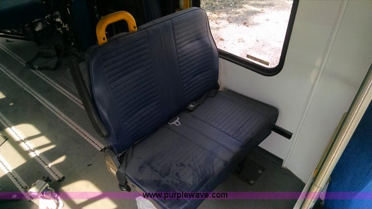 image for item BK9713 2009 Ford E350 Super Duty van