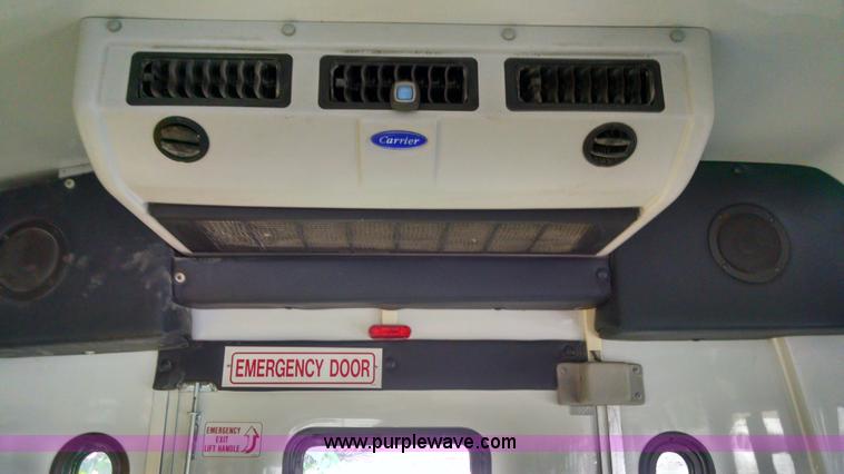 image for item BK9713 2009 Ford E350 Super Duty van