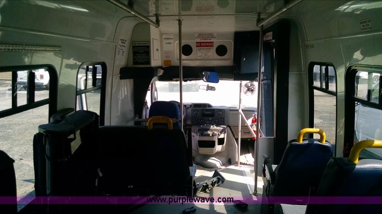 image for item BK9713 2009 Ford E350 Super Duty van