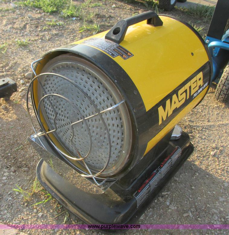 Master MH70SSA space heater in Lyons, KS Item BM9092 sold Purple Wave