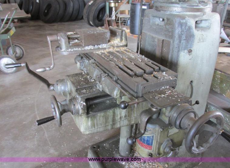 image for item BM9102 Induma vertical mill