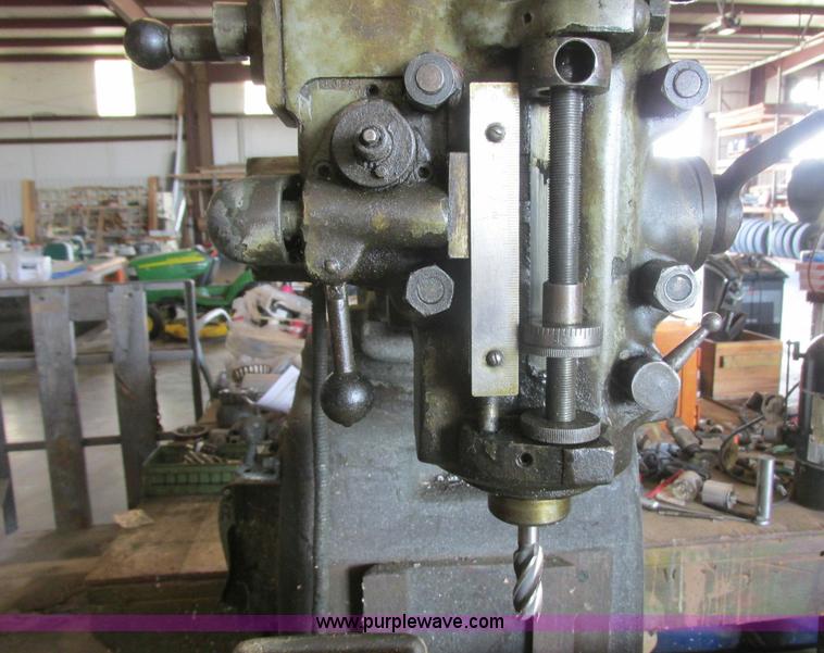 image for item BM9102 Induma vertical mill