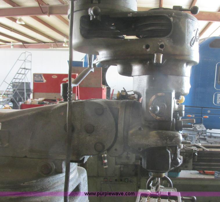 image for item BM9102 Induma vertical mill