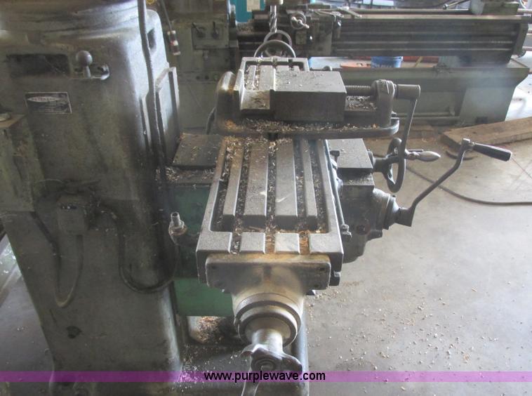 image for item BM9102 Induma vertical mill