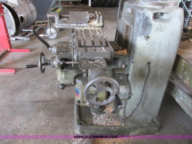 image for item BM9102 Induma vertical mill