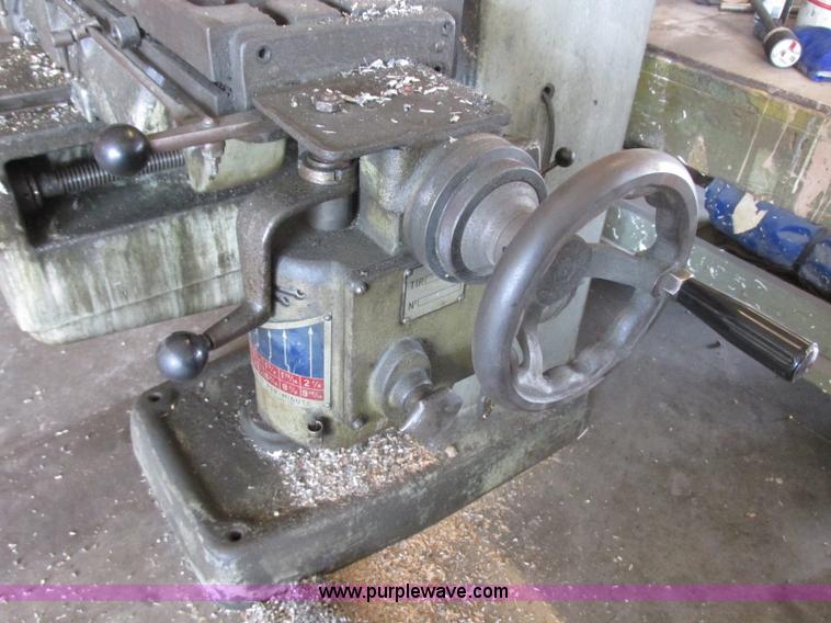 image for item BM9102 Induma vertical mill